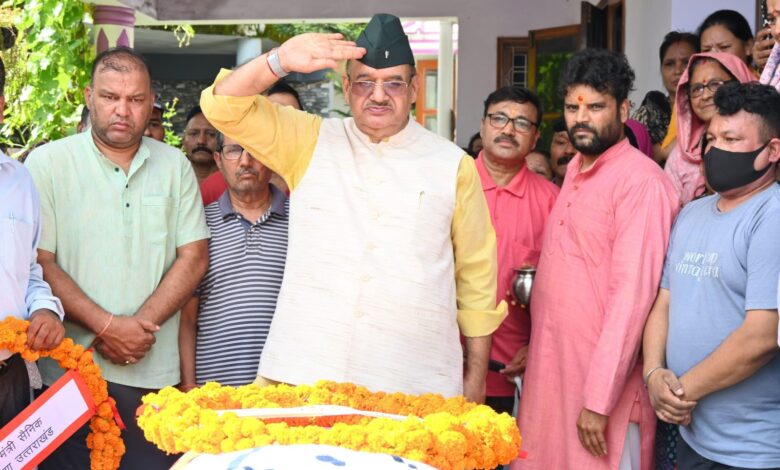 हवलदार मनीष थापा के निधन पर सैनिक कल्याण मंत्री ने दी श्रद्धांजलि