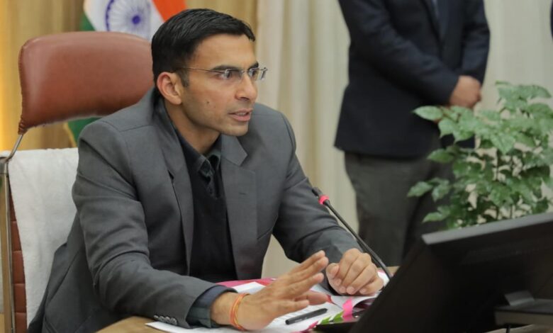 सरकारी स्कूल में नहीं बैठेगा अब कोई बच्चा जमीन पर  हुडको ने किया फर्नीचर निर्माण शुरू