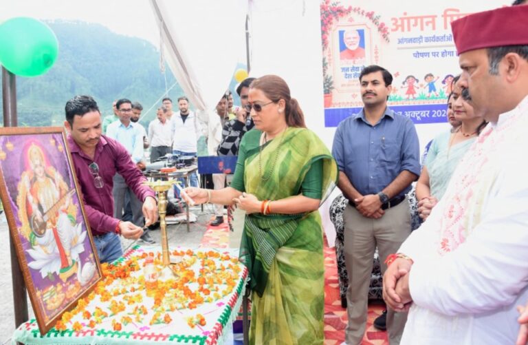 प्रभारी मंत्री रेखा आर्या ने ‘आंगन का मिलन’ कार्यक्रम का किया शुभारंभ