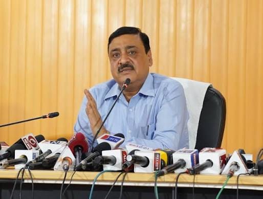 ग्लोबल इन्वेस्टर समिट पर भ्रामक खबरों को सचिव उद्योग विनय शंकर पांडे ने किया खारिज
